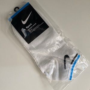 NWT Nike socks